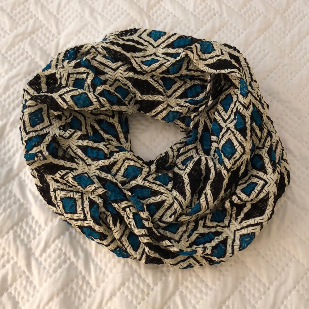 Infinity scarf